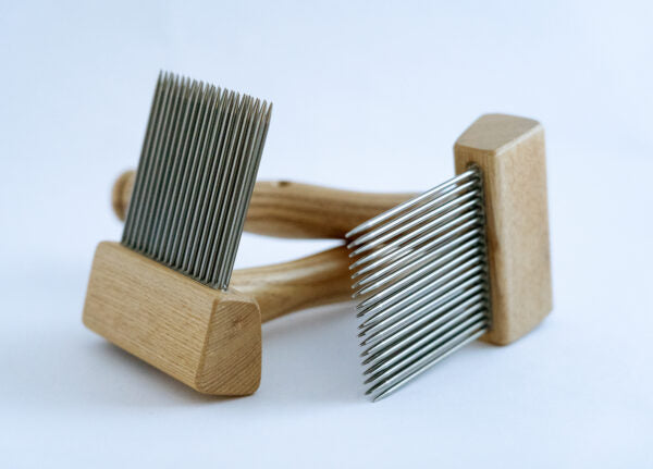 NEW Majacraft extra fine hand combs