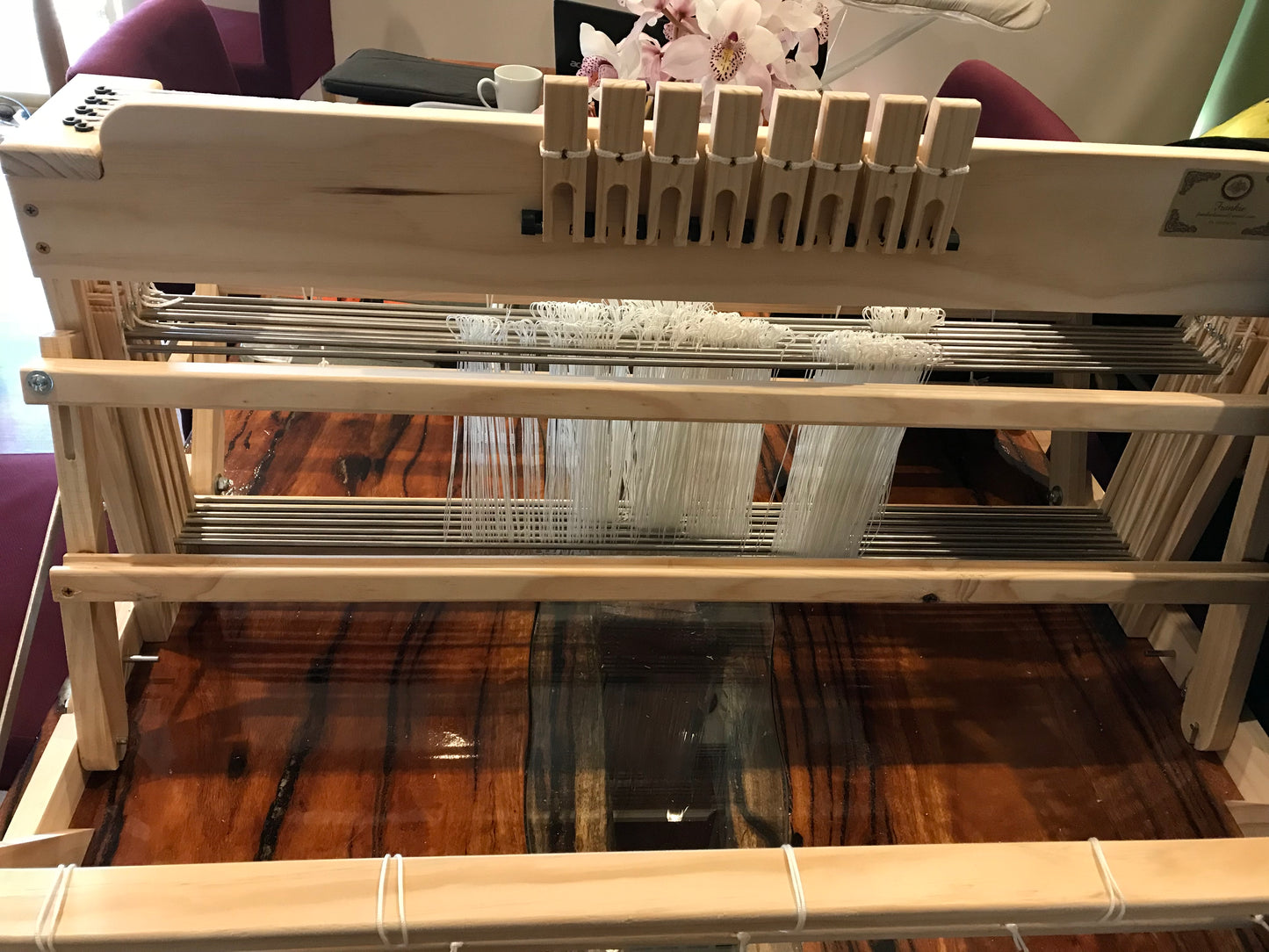 4 or 8 shaft table loom in various widths
