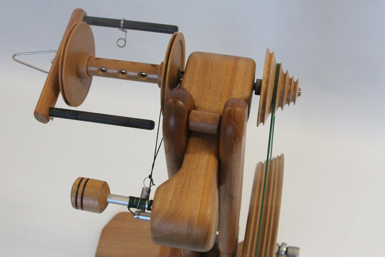 Majacraft Suzie and Suzie Pro Spinning wheels