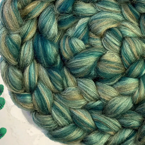 Seaswirl roving 100 grams Shetland wool and silk